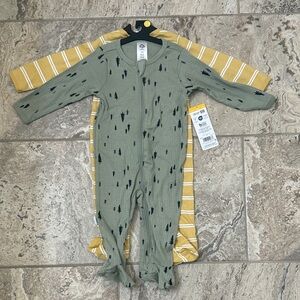 NWT Size 3-6Months Gerbers Baby Green and Yellow One Piece Set